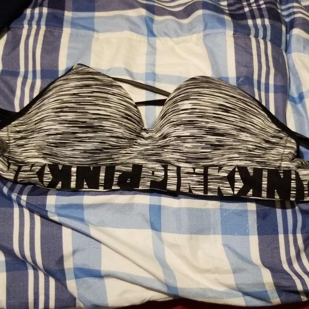 Sports bra
